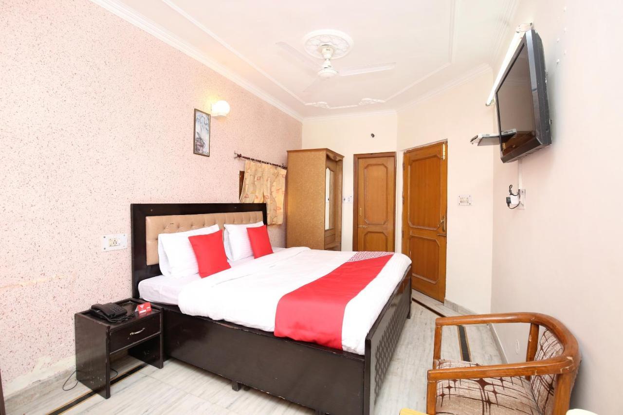Hotel Amar Chandigarh Ngoại thất bức ảnh