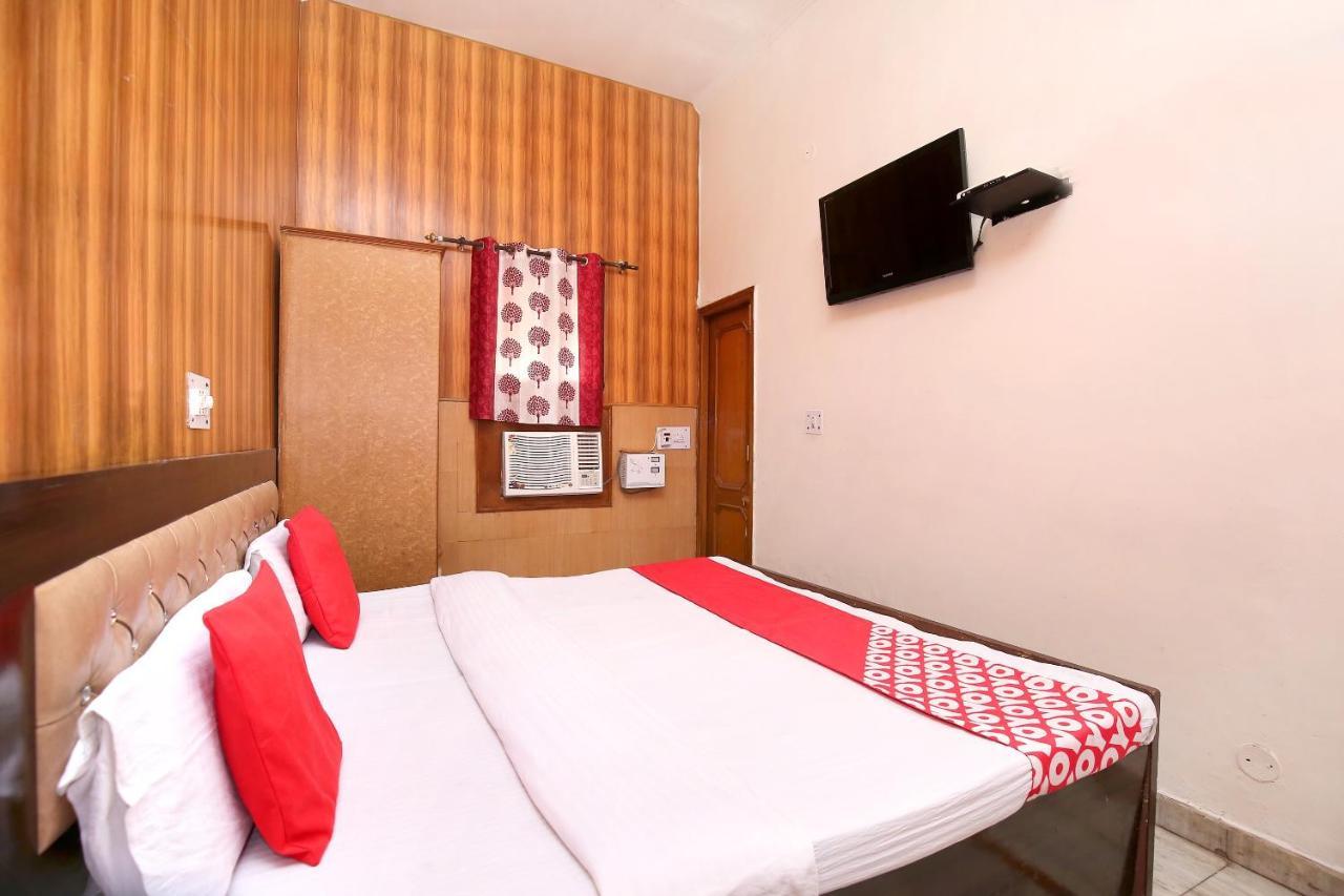 Hotel Amar Chandigarh Ngoại thất bức ảnh