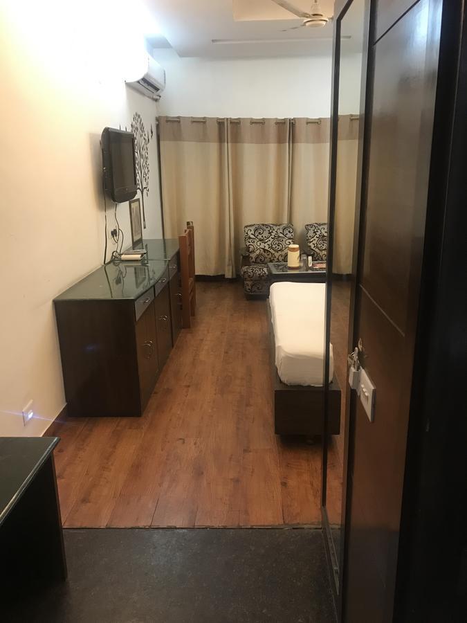 Hotel Amar Chandigarh Ngoại thất bức ảnh